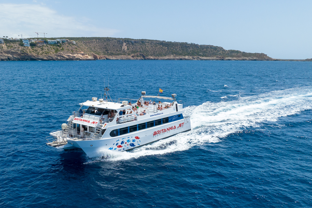 Boat Trip from Palma to Magaluf: Sun & Fun